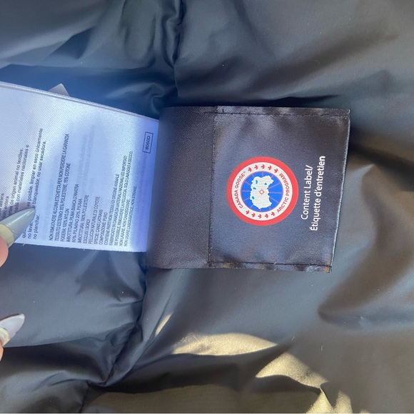 Small Canada Goose Rossclair Parka - Picture 9 of 16